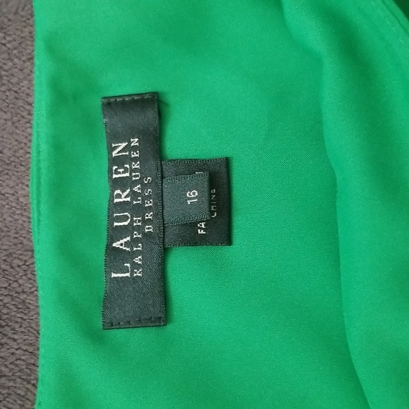 Green Pleated Chiffon Dress Size 16 - Picture 4 of 11